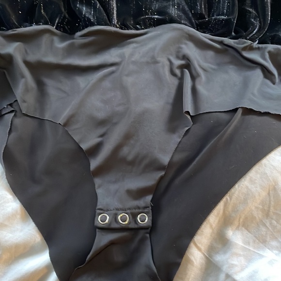 Zara black velvet Long sleeve body suit sz L - Picture 5 of 8